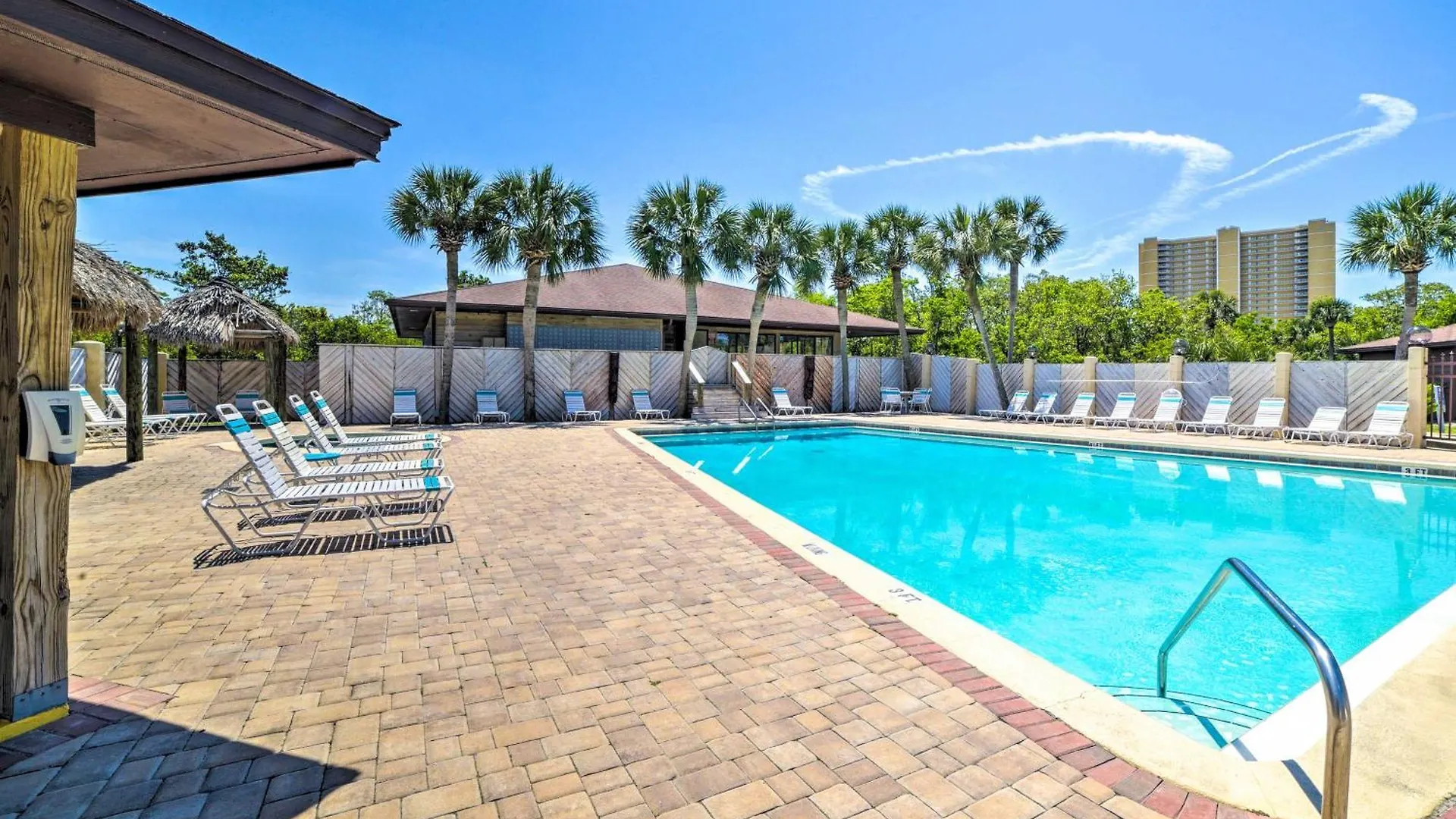 Breezy Pcb Retreat With Balcony - Walk To Beach! Panama City Beach United States