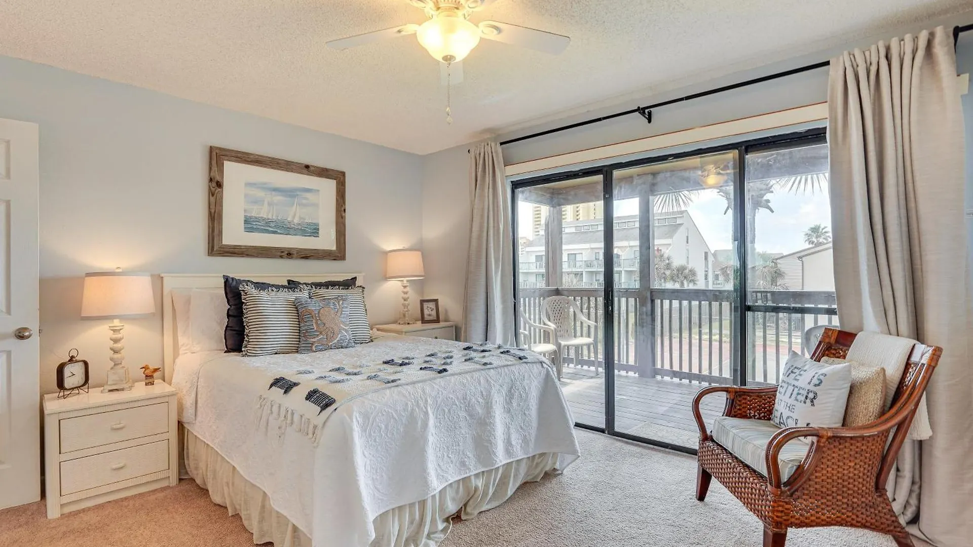 Apartment Breezy Pcb Retreat With Balcony - Walk To Beach! Panama City Beach United States