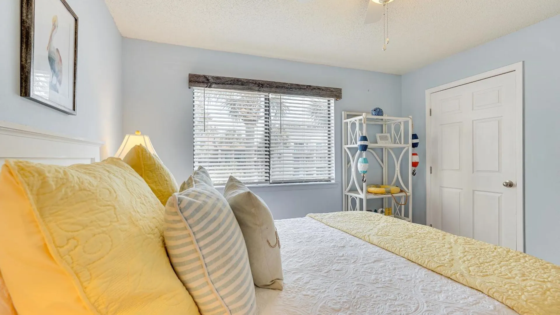 Breezy Pcb Retreat With Balcony - Walk To Beach! Panama City Beach 0*,