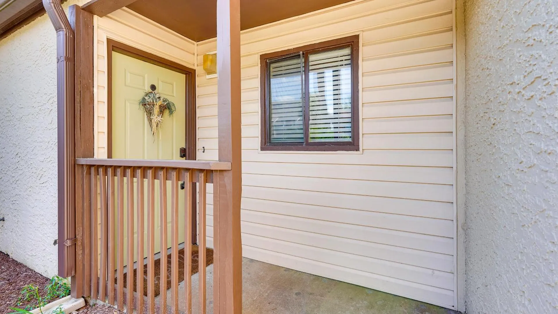 Breezy Pcb Retreat With Balcony - Walk To Beach! Panama City Beach Apartment