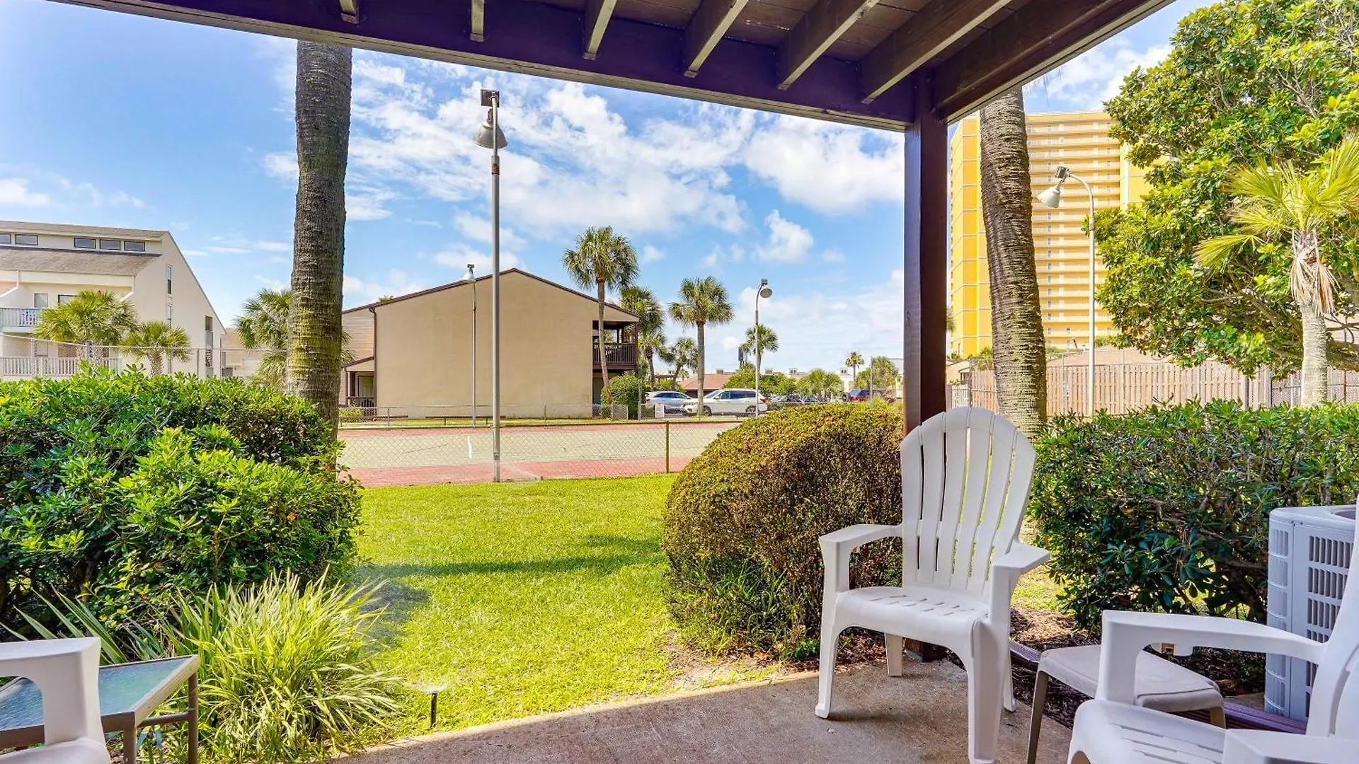 Breezy Pcb Retreat With Balcony - Walk To Beach! Panama City Beach 0*,