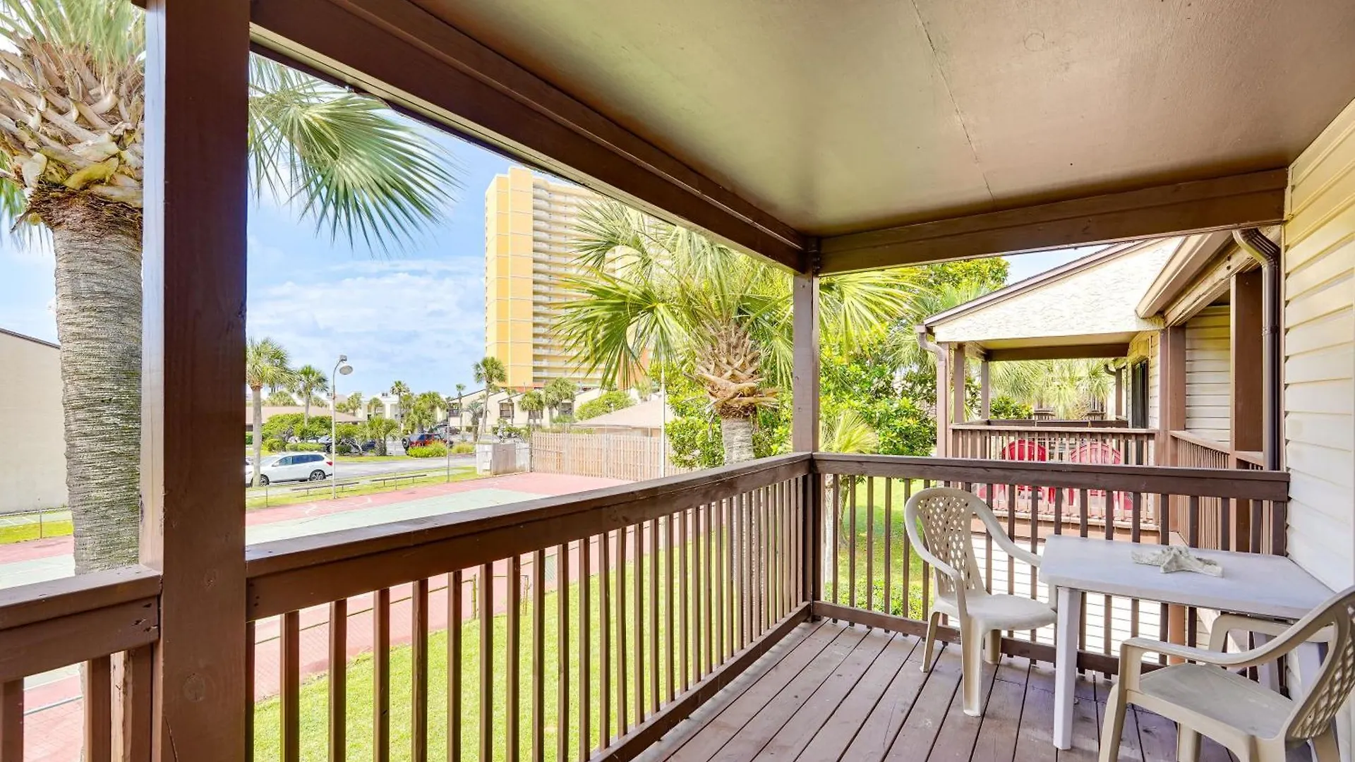 Breezy Pcb Retreat With Balcony - Walk To Beach! Panama City Beach United States